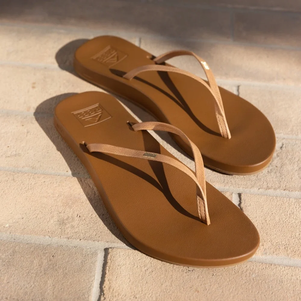 Reef Slim Cushion Flip Flop - Picture 1 of 9